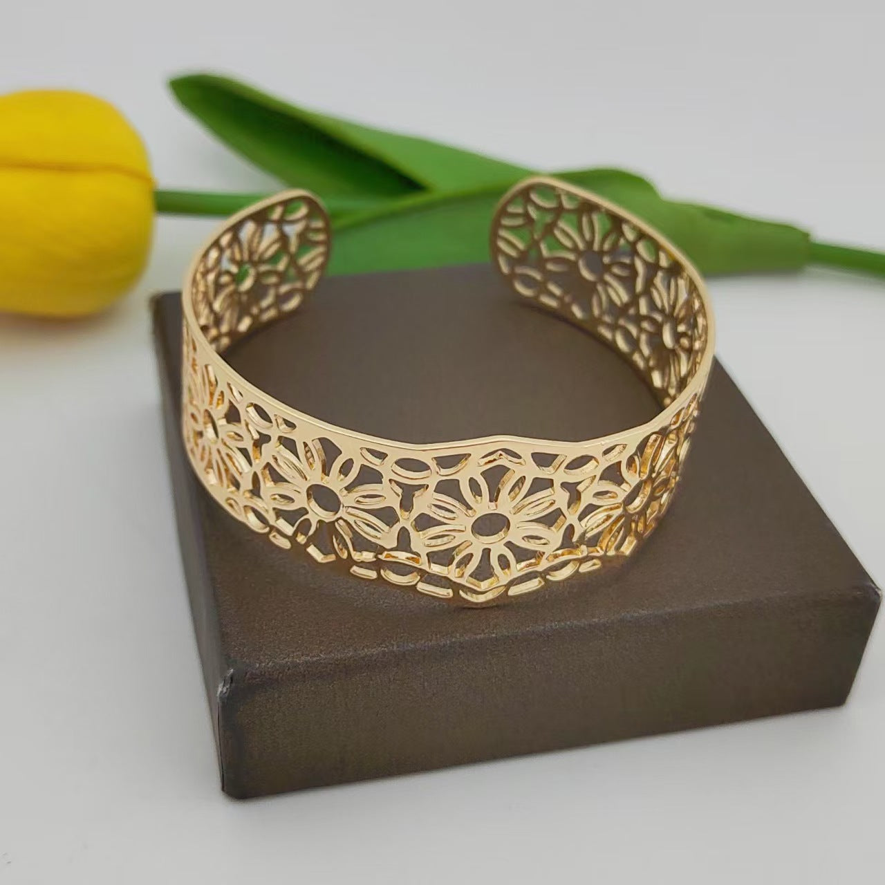 Wholesale wide hammered pleated golden bracelet
